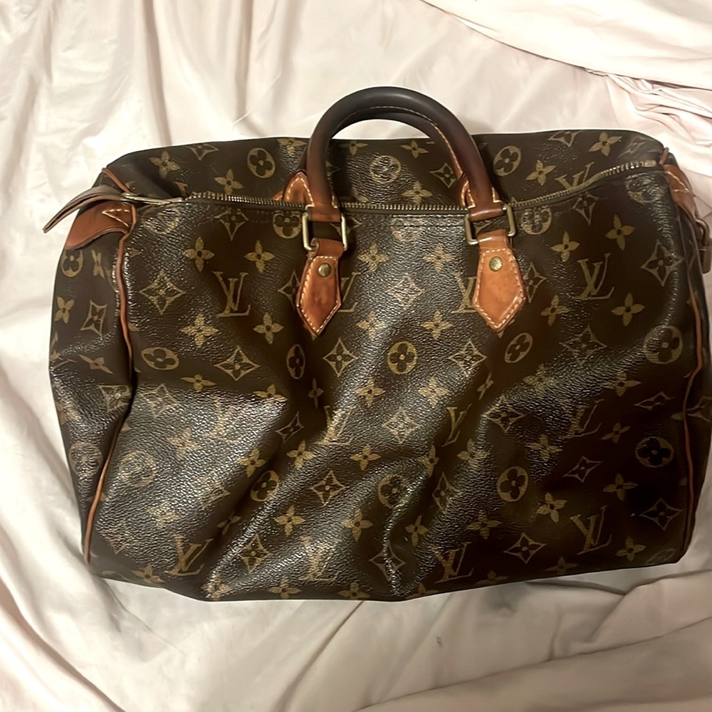 Louis Vuitton Speed 40